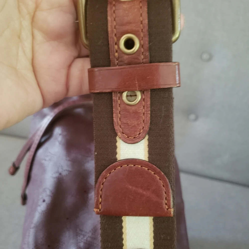 LIKE NEW LV Hobo - Picture 5 of 10
